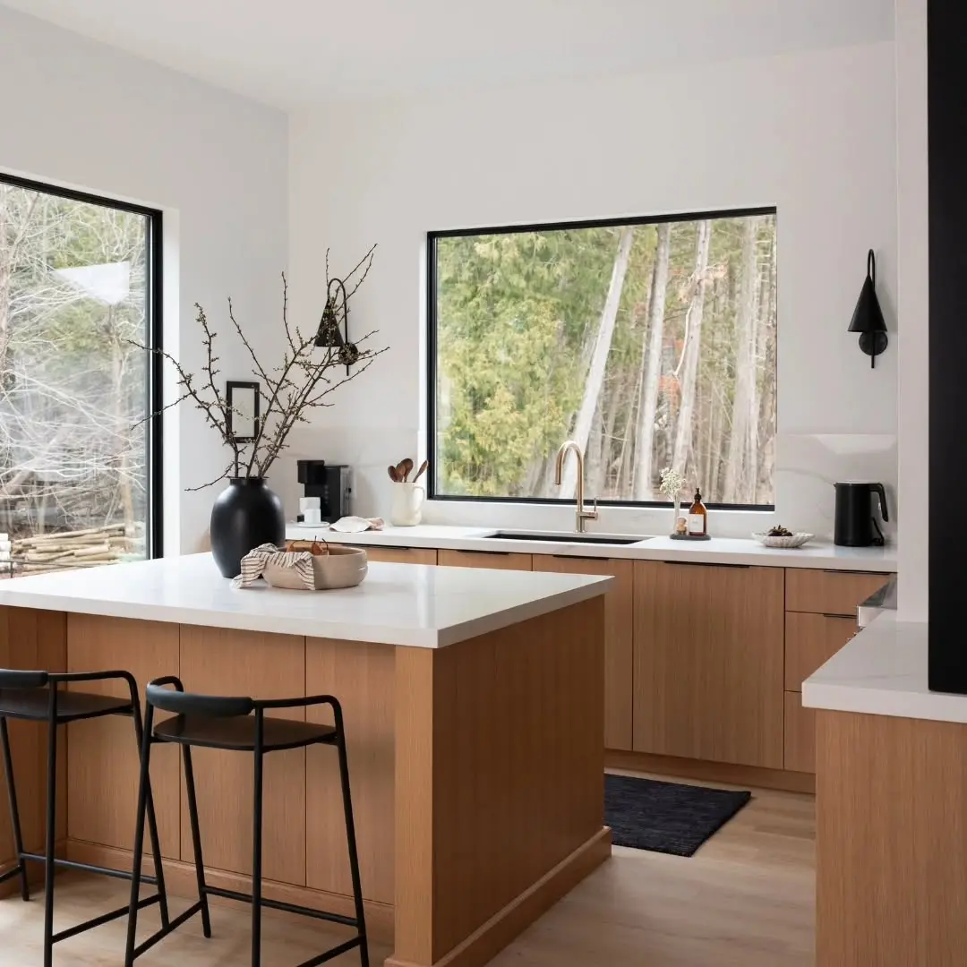 White oak kitchen cabinetry by Heirlooms Custom Cabinetry