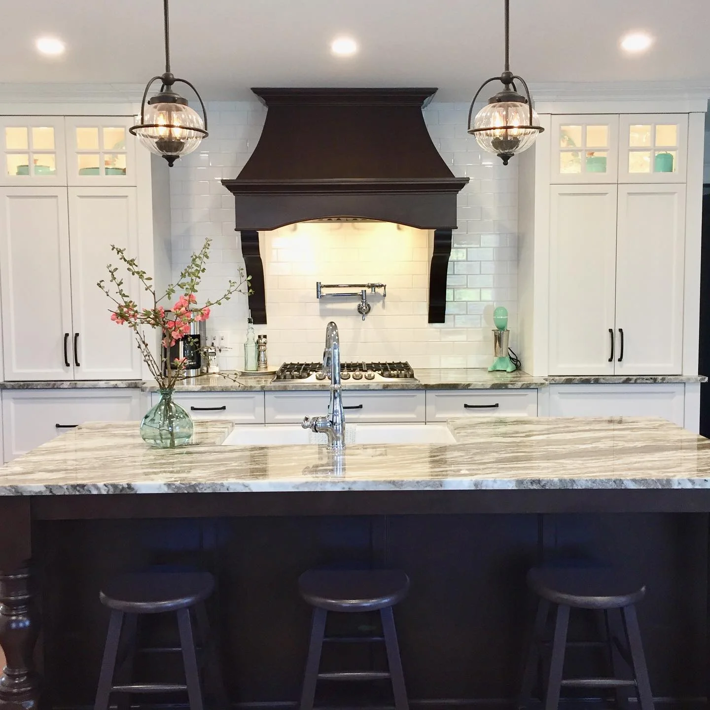 Island Kitchen - Image 2