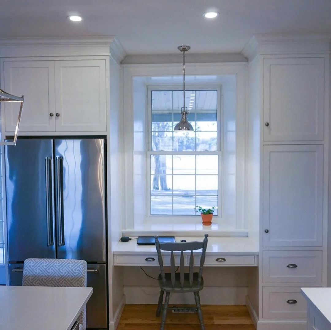 Traditional Island Kitchen - Image 3