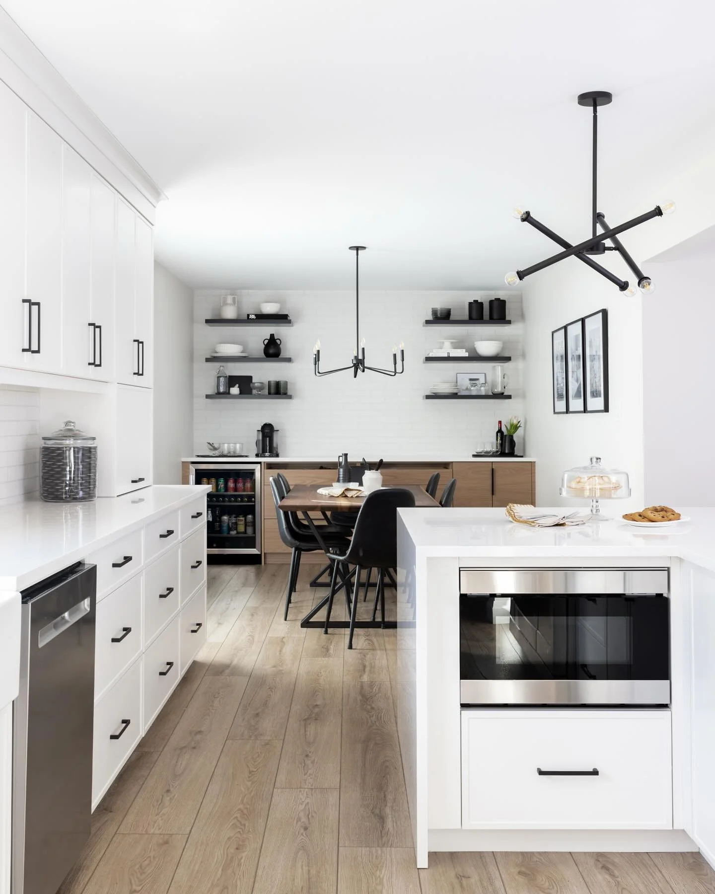 White Oak & Painted Kitchen - Image 3