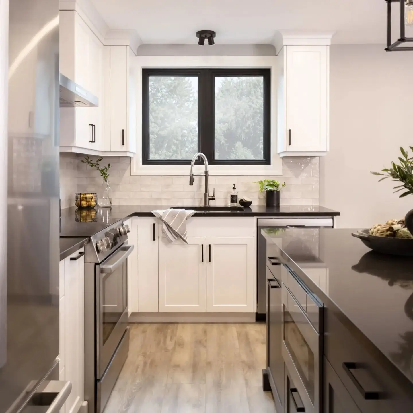 Efficient Kitchen Cabinetry - Image 3