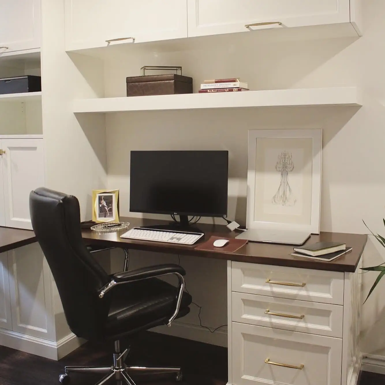 Office Office - Image 5