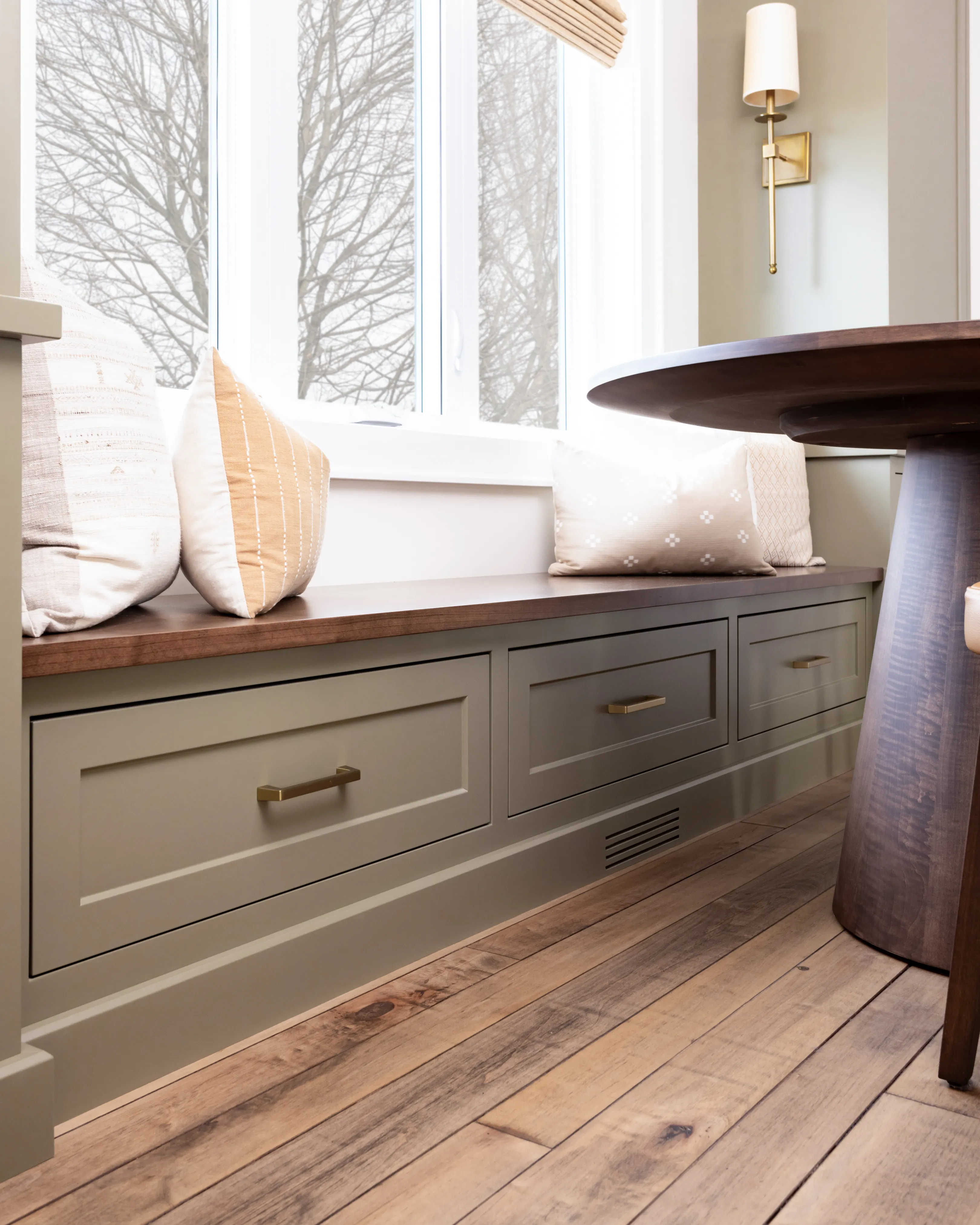 Fireplaces & Wall Units - Image 4