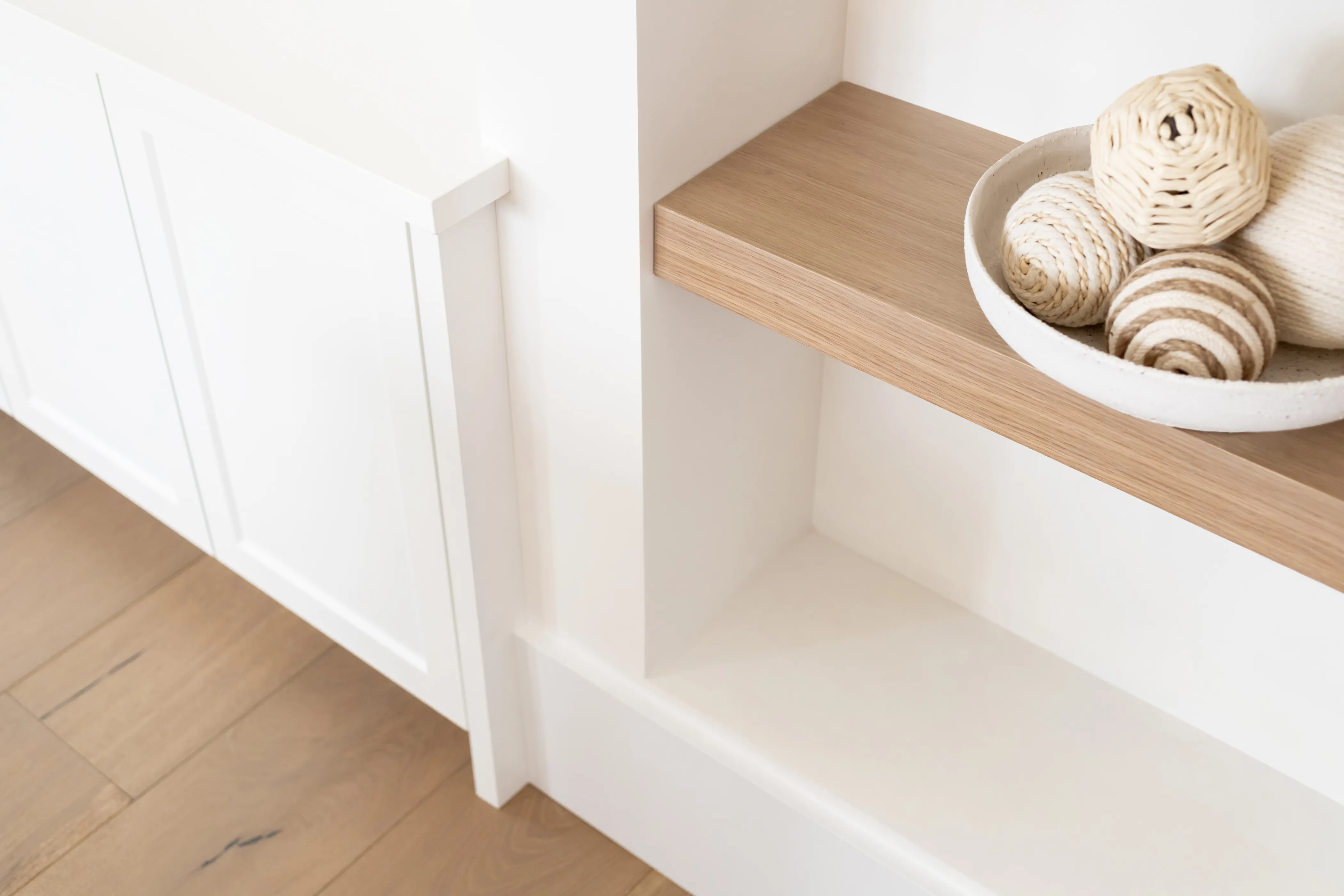 Fireplaces & Wall Units - Image 29