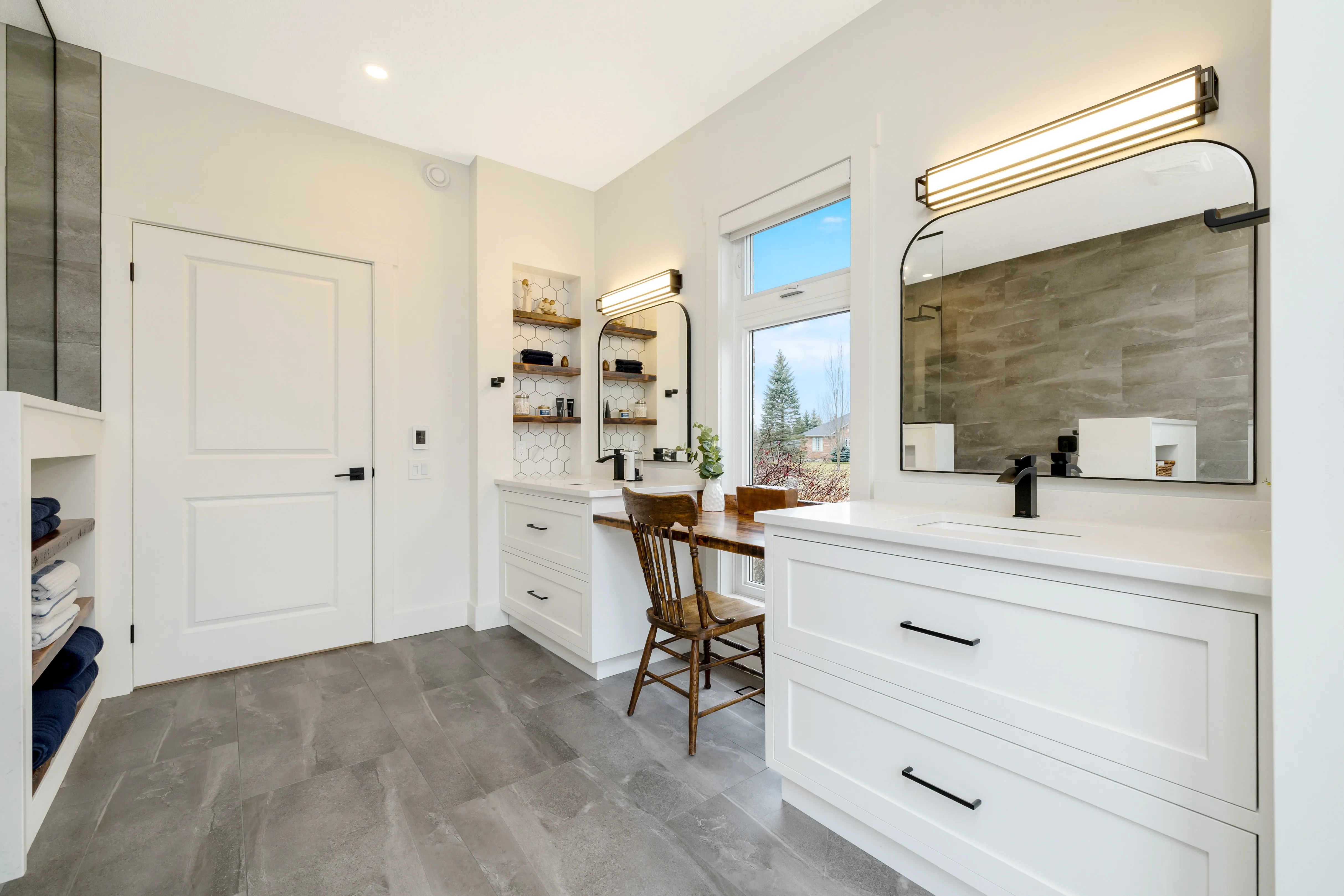 Bathroom & Vanities - Image 11