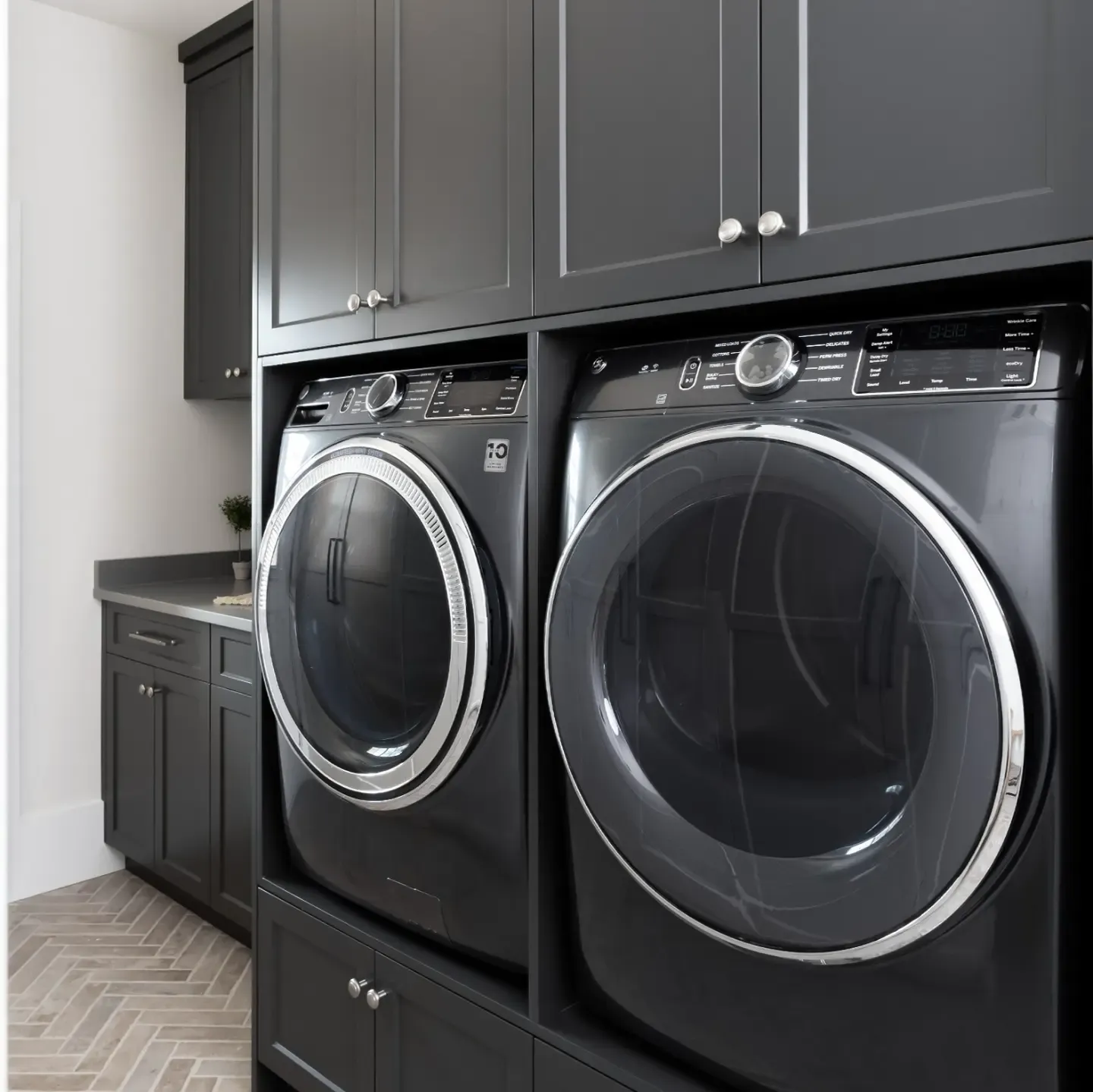 Laundry Rooms - Image 17