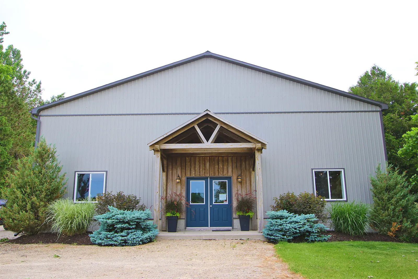 Heirlooms Custom Cabinetry workshop and showroom in Listowel, Ontario